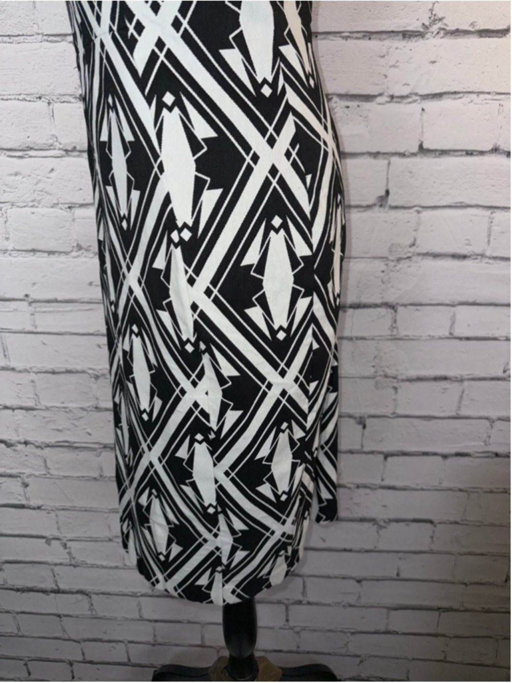Women's Calvin Klein Dress size 12 Black & White Geometric Sleeveless Mid Length - Picture 7 of 12